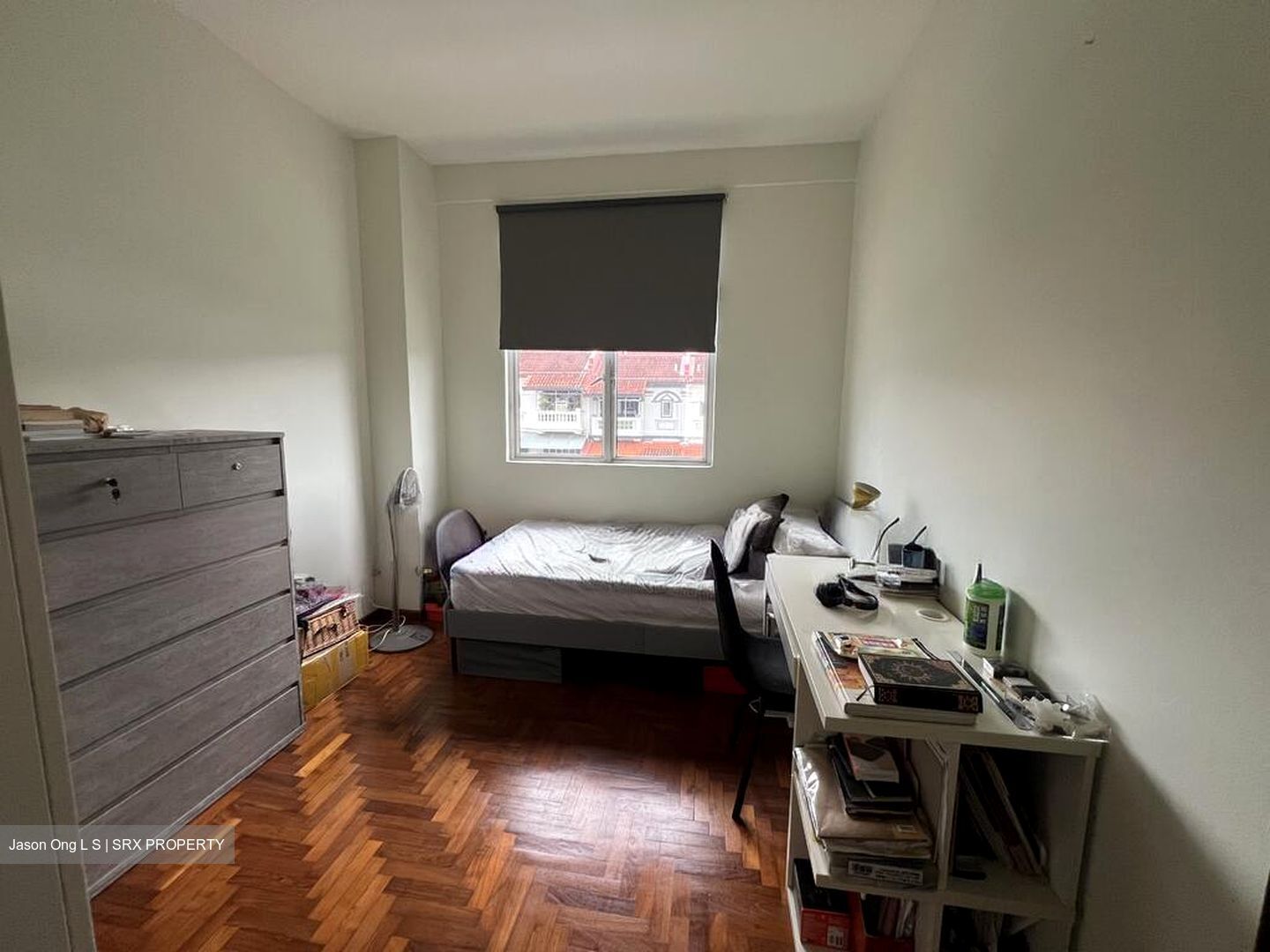 Flora Road (D17), Terrace #496624611